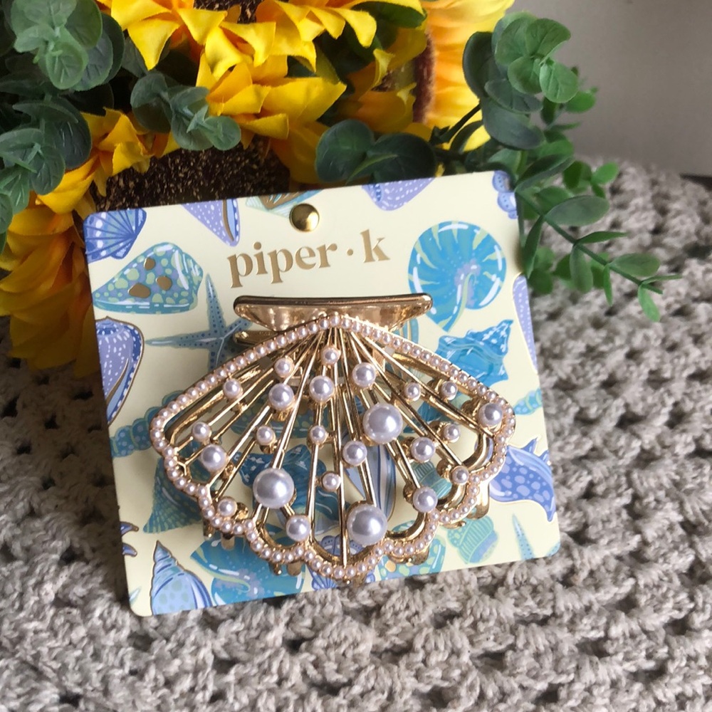 Piper•K Gold Pearl-Accented Shell Hair Clip